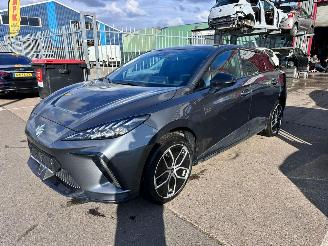 uszkodzony samochody osobowe MG MG4  2024/7