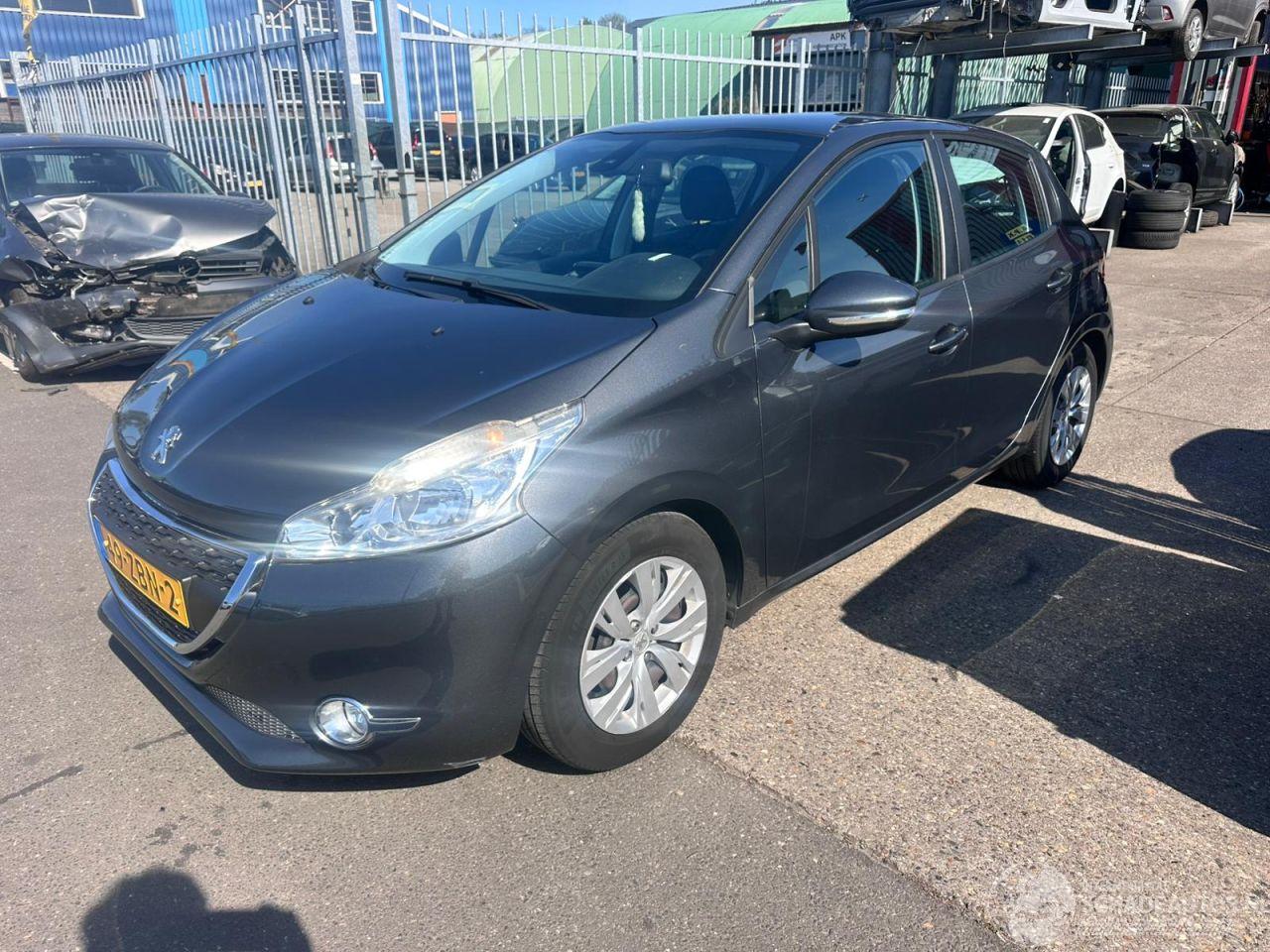 Peugeot 208 1.4 VTI ENVY 38.000 KM