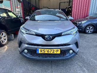 Toyota CH-R 1.8 HYRBIDE picture 2