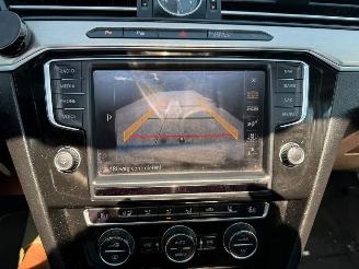 Volkswagen Passat 1.4 TSI / DSG / PANO / LEER / VOLLE AUTO picture 11