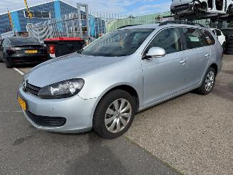 krockskadad bil auto Volkswagen Golf 2.0 TDI / DSG / 2013/1