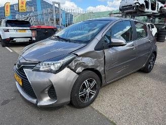 Voiture accidenté Toyota Yaris 1.0 VVT-i 2014/10