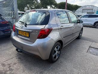 Toyota Yaris 1.0 VVT-i picture 4