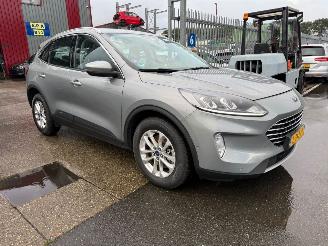Ford Kuga 2.5 HYRBIDE PLUG-IN PHEV TITANIUM picture 3