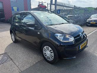 Damaged car Volkswagen Up! 1.0 MOVE UP BLUEMOTION 2016/4