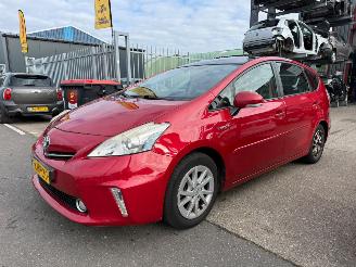 Vaurioauto  passenger cars Toyota Prius Plus 1.8 ASPIRATION 7P / PANO 2013/5