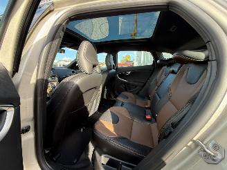 Volvo V-40 2.0 D4 NORDIC + CROSS COUNTRY / PANO / LEER picture 9