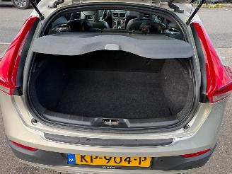 Volvo V-40 2.0 D4 NORDIC + CROSS COUNTRY / PANO / LEER picture 19