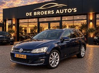 Schadeauto Volkswagen Golf 1.6 TDI / DSG / PANO / HIGHLINE 2015/3