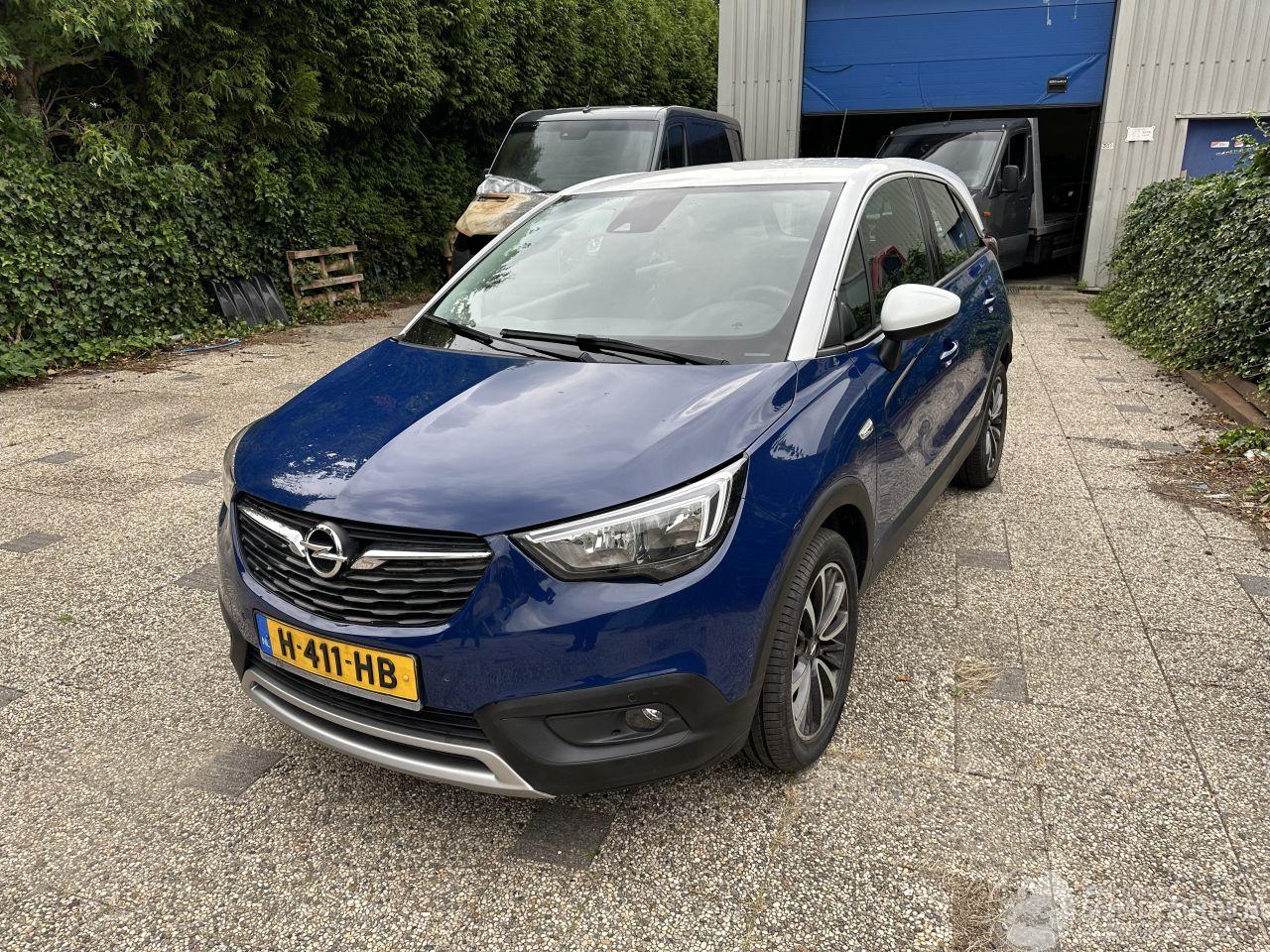 Opel Crossland X