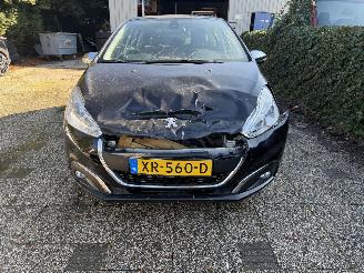 Peugeot 208 1.2 PURE TECH ALLURE  69000KM picture 4