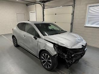 skadebil auto Renault Clio NAVI CAMERA 2023/3
