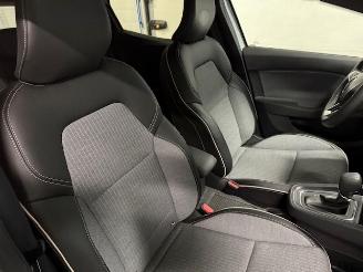 Renault Clio  picture 11