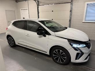 Unfallwagen Renault Clio  2024/1