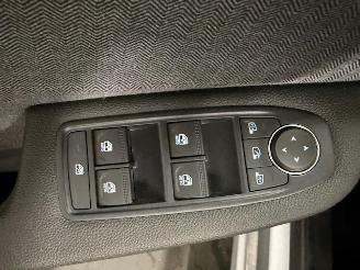 Renault Clio  picture 11