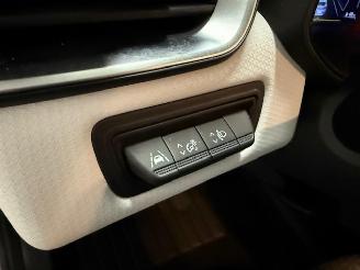 Renault Clio  picture 9