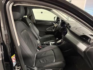 Audi Q3  picture 11