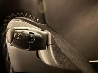 Peugeot 2008 // NUR 35000 KM // picture 21