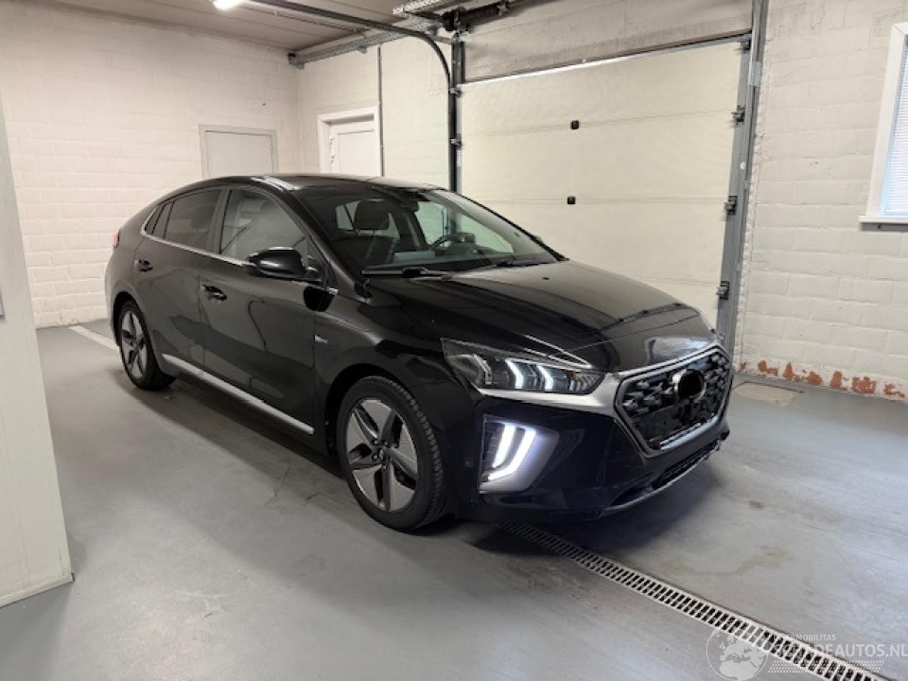 Hyundai Ioniq AUTOMATIC