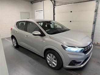 Vrakbiler auto Dacia Sandero  2023/3