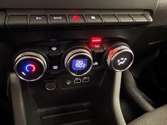 Renault Clio  picture 16