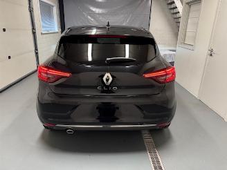 Renault Clio  picture 5