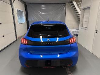 Peugeot 208  picture 7