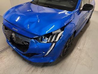 Peugeot 208  picture 4