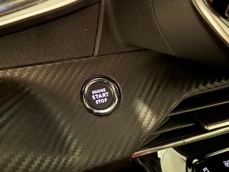 Peugeot 208  picture 19