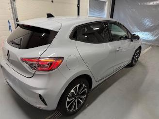 Renault Clio  picture 8