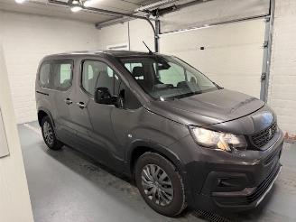 skadebil auto Peugeot Rifter  2023/3