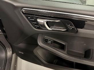 Porsche Macan  picture 18