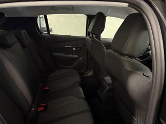 Peugeot 208  picture 15