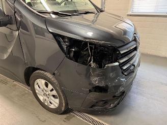 Renault Trafic 2.0 DCI AUTOMATIC picture 2