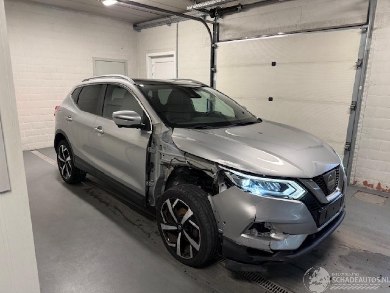 Nissan Qashqai 4 X CAMERA