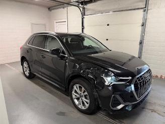 Schadeauto Audi Q3 S-LINE 2022/4