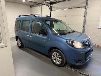 skadebil auto Renault Kangoo  2016/9