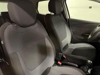 Renault Captur  picture 14