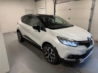 Unfallwagen Renault Captur  2019/12