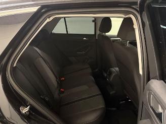Volkswagen T-Roc  picture 13
