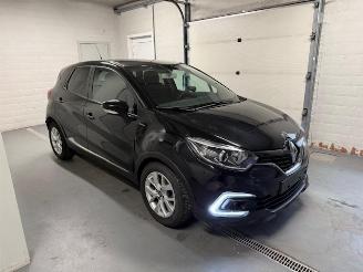 Damaged car Renault Captur  2019/7