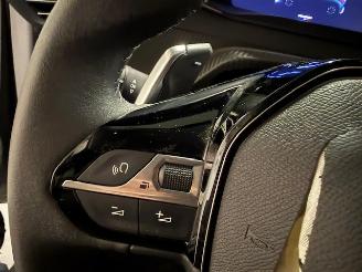 Peugeot 208  picture 19