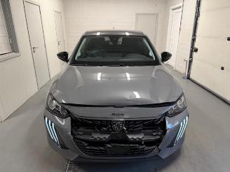 Peugeot 208  picture 2