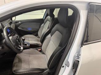 Renault Clio  picture 11