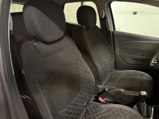 Renault Captur  picture 11