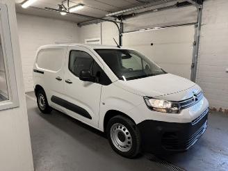 Vaurioauto  passenger cars Citroën Berlingo  2022/3
