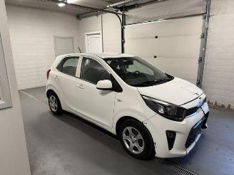 Kia Picanto  picture 1