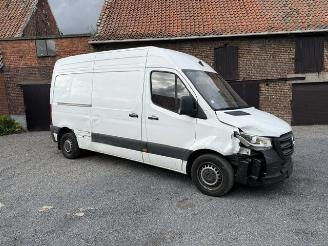 Vaurioauto  passenger cars Mercedes Sprinter  2024/6