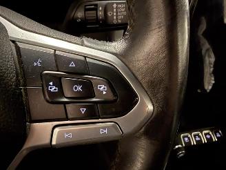 Volkswagen Amarok  picture 27
