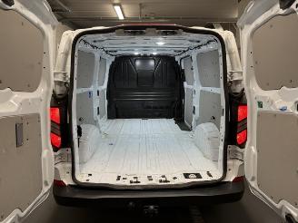 Ford Transit  picture 8